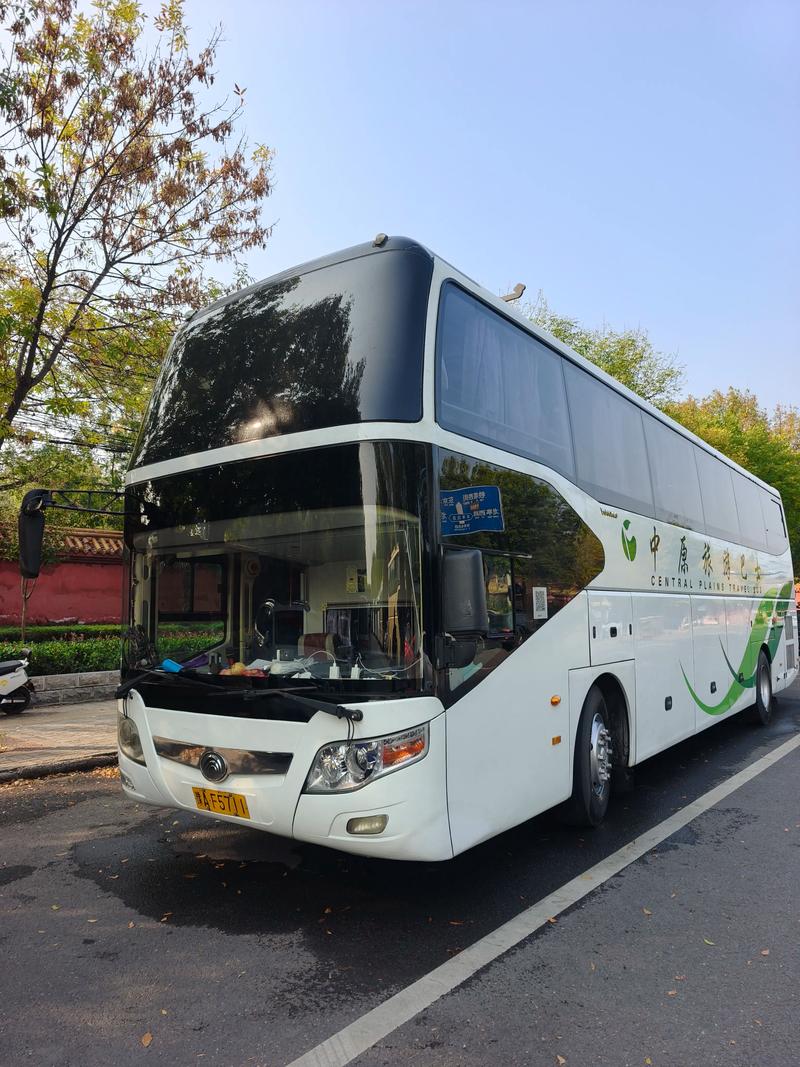冠县汽车租赁市场：一场流动的城市交响曲